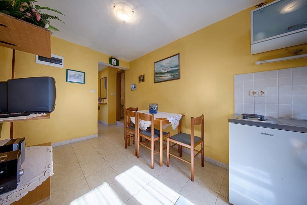 Apartments Pol Murvu Vis Exteriér fotografie